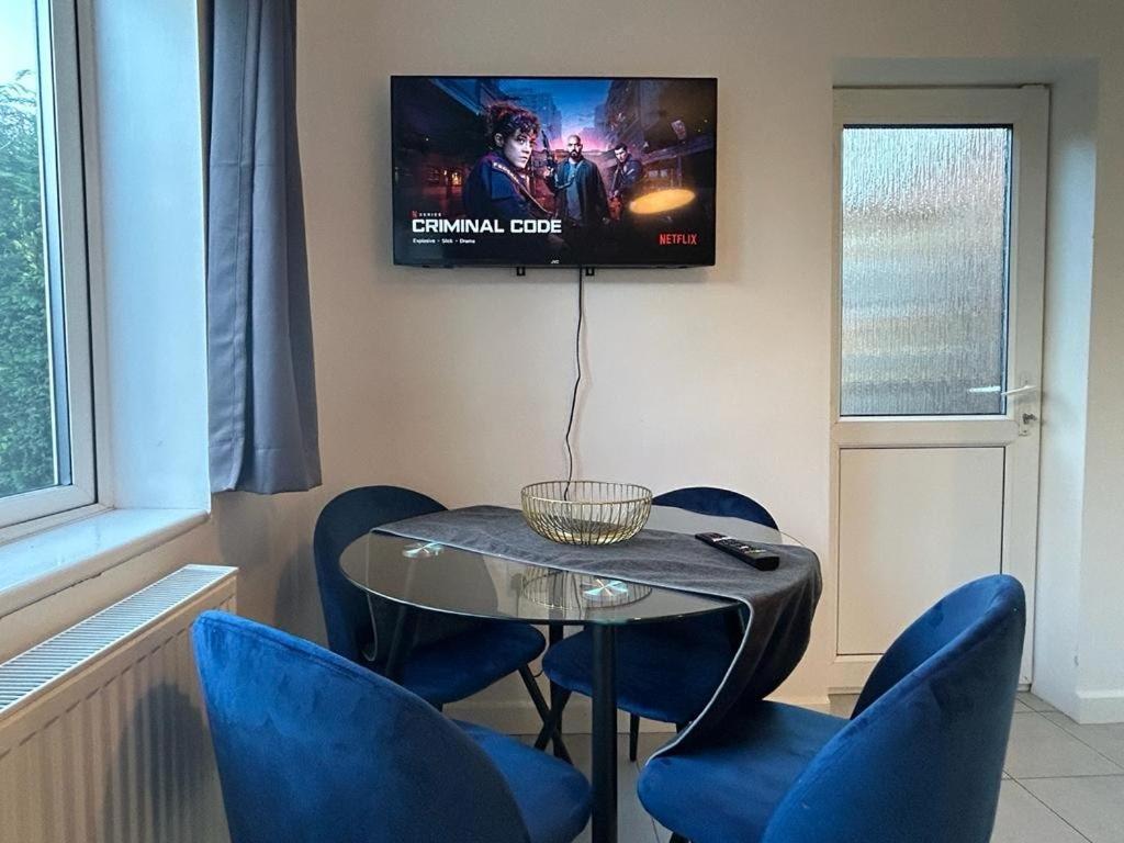 אוקספורד Charming 2-Bedroom Flat With A Garden And Free Parking At Abingdon מראה חיצוני תמונה